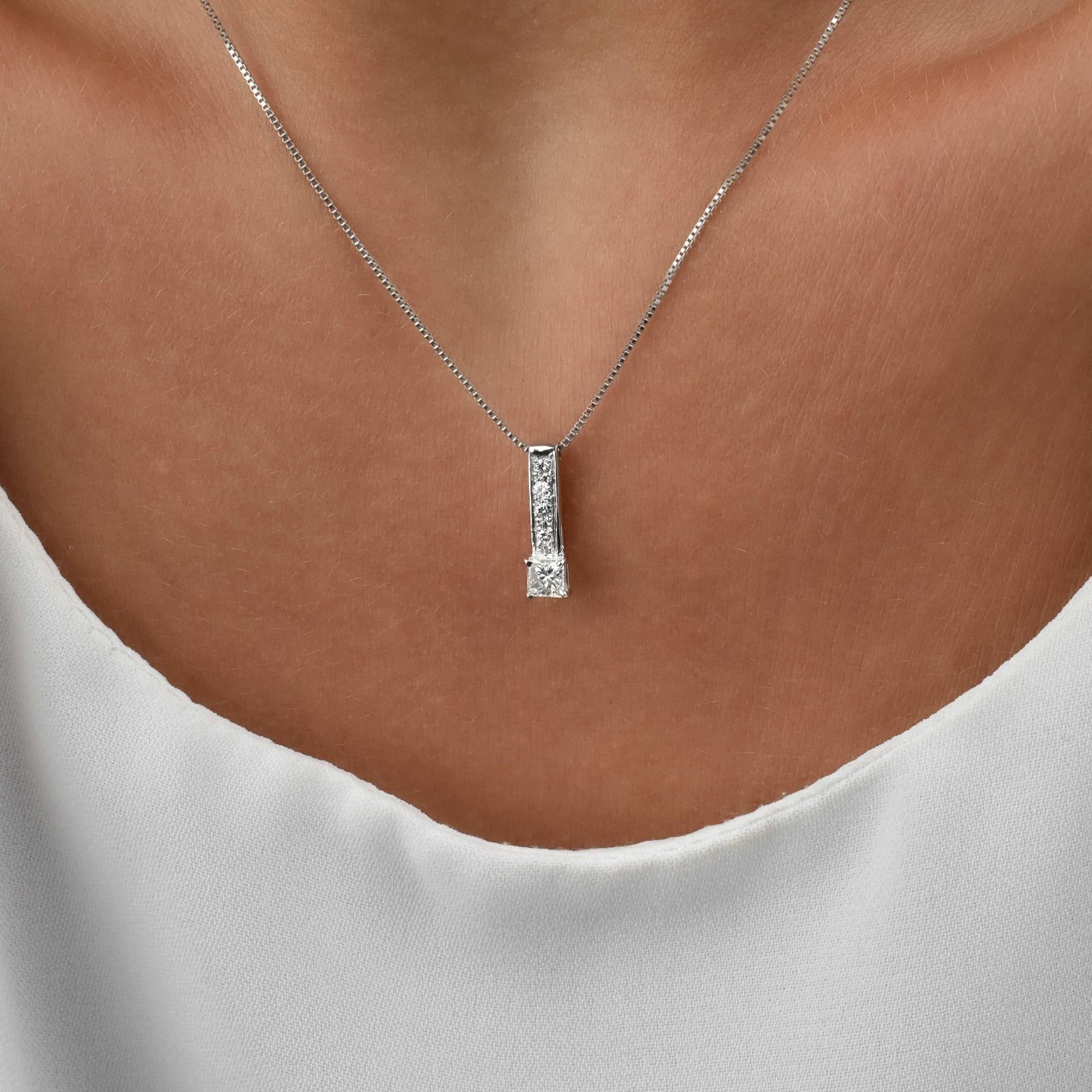 Ciondolo fiammifero diamante taglio princess