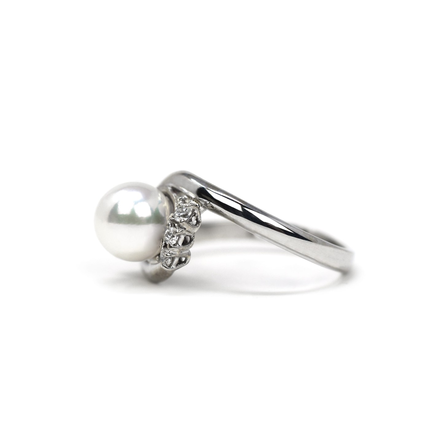 Anello con perla e cubik zirconia