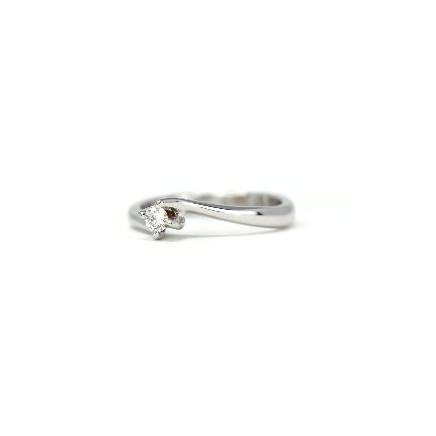Anello con brillante