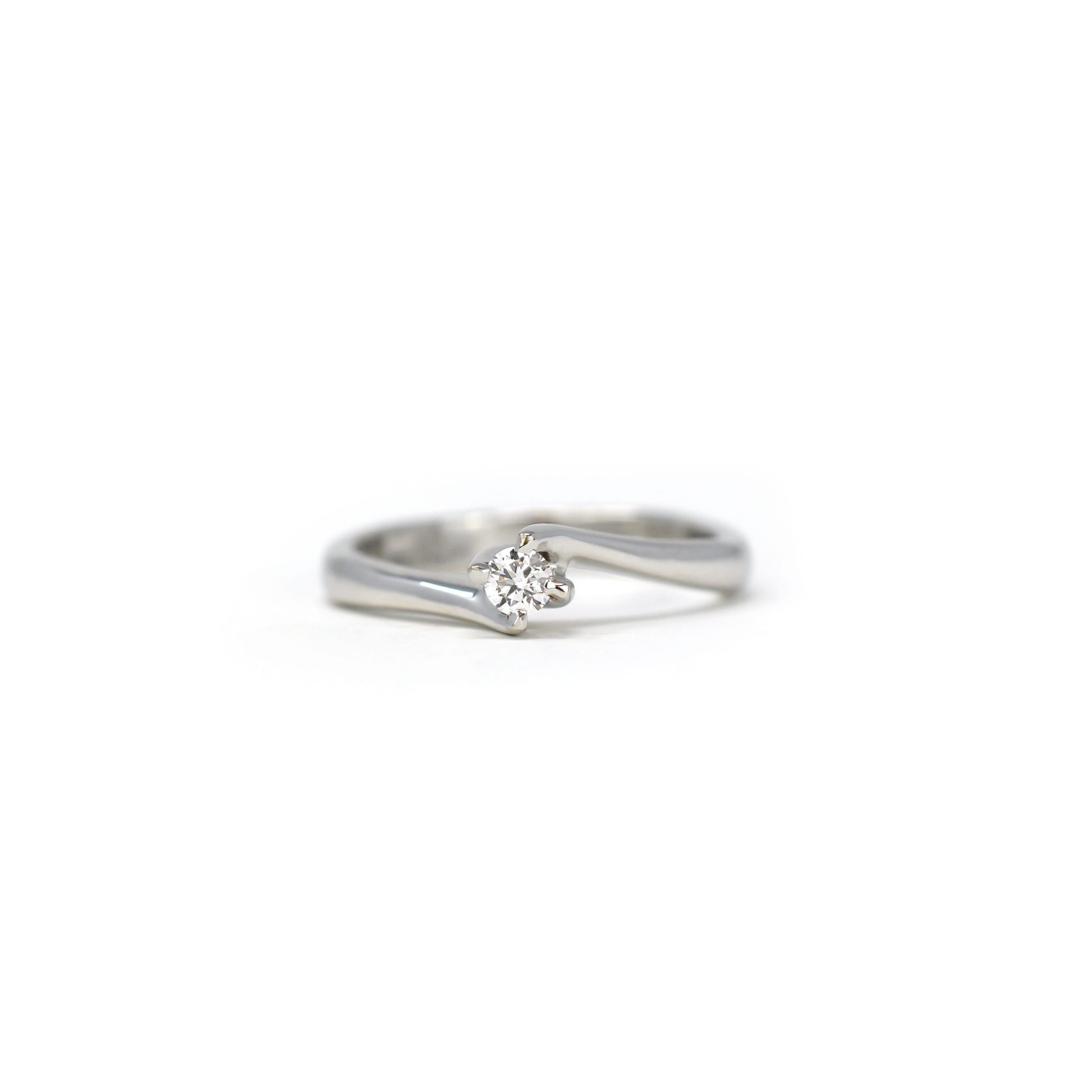 Anello con brillante