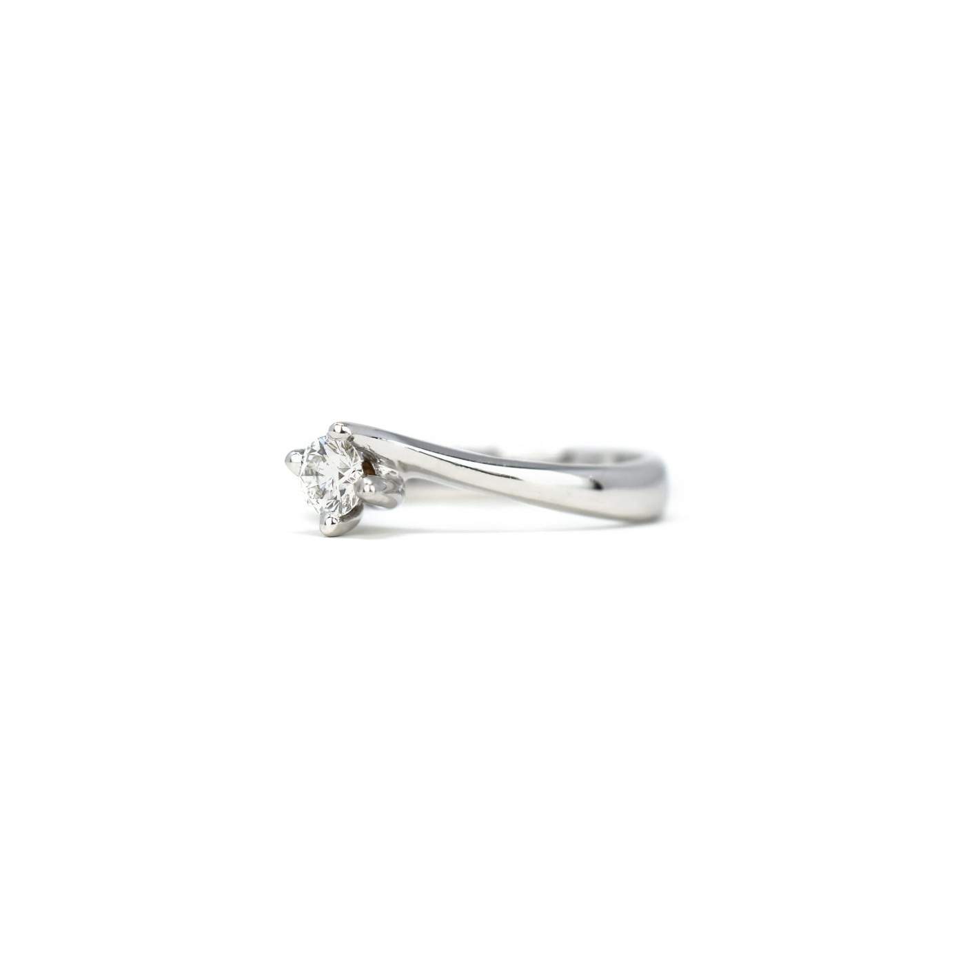 Anello con brillante da 0,26 ct