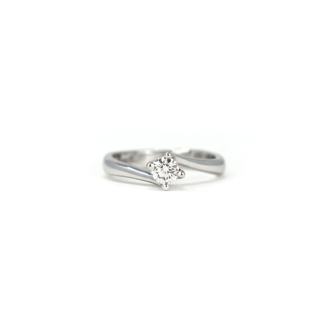 Anello con brillante da 0,26 ct