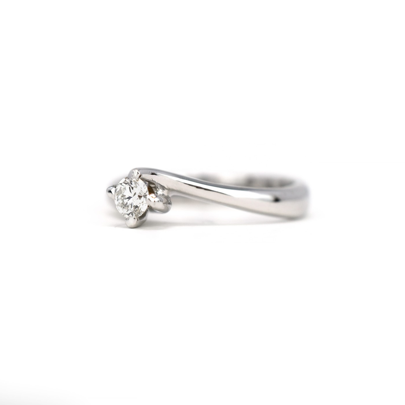 Anello solitario brillante da 0,19