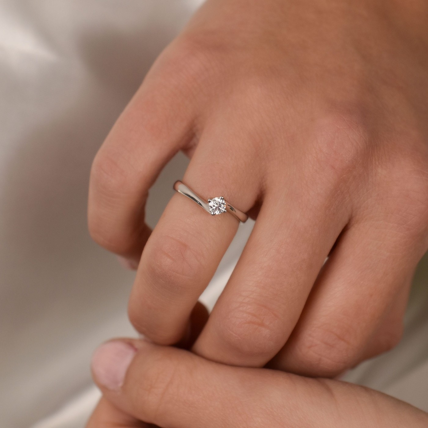 Anello brillante solitario da 0,22 carati