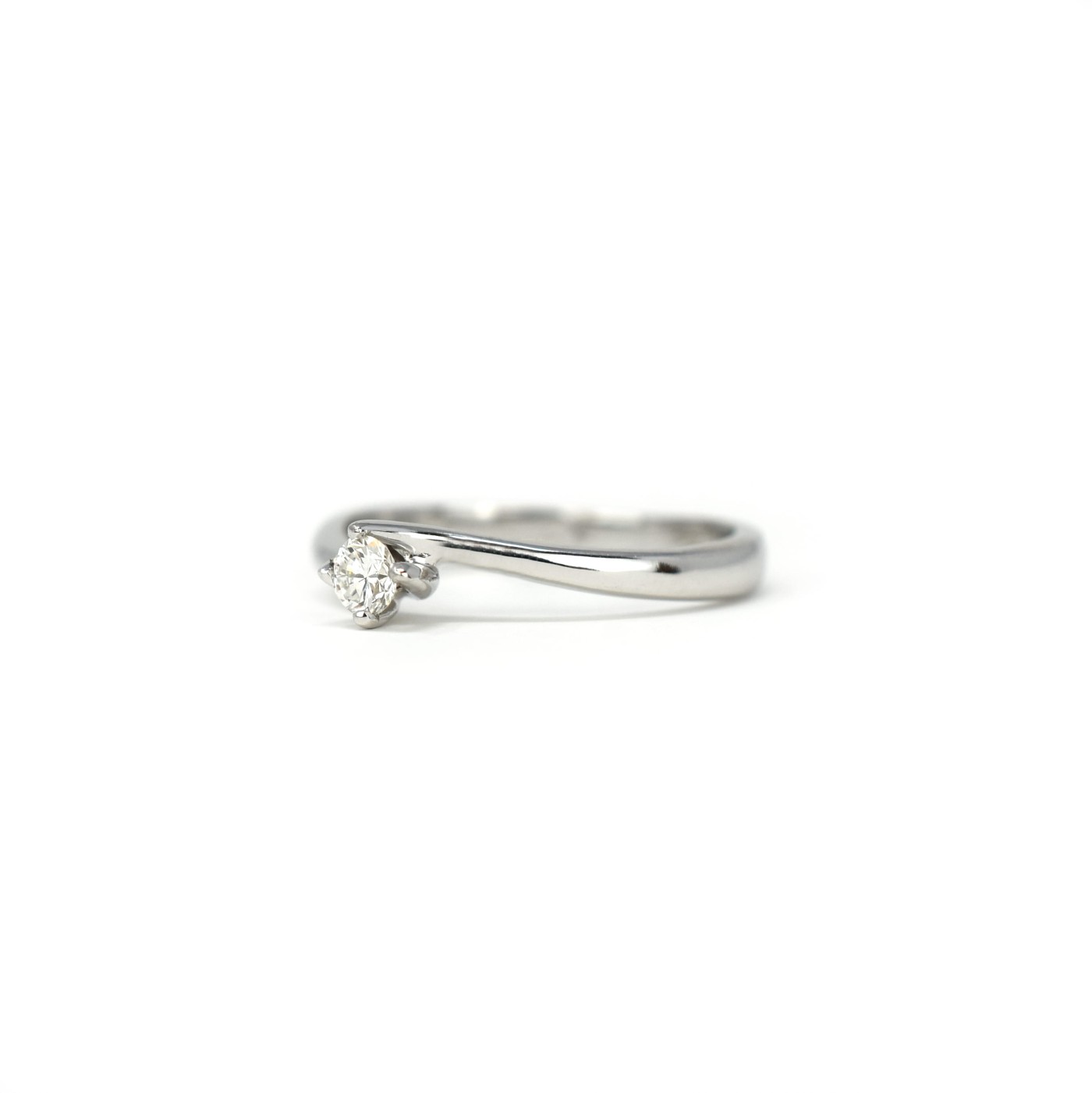 Anello con brillante