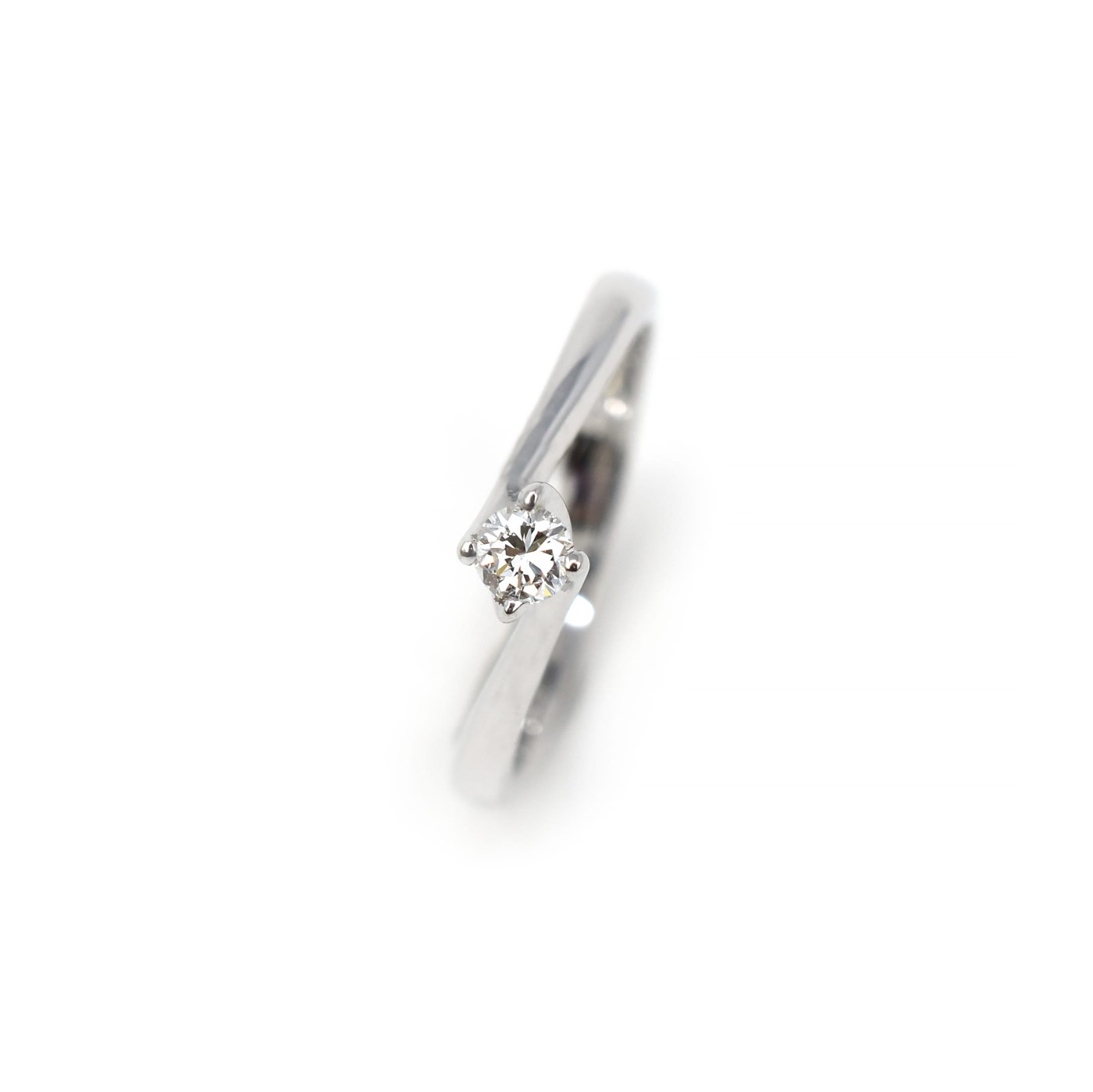 Anello con brillante