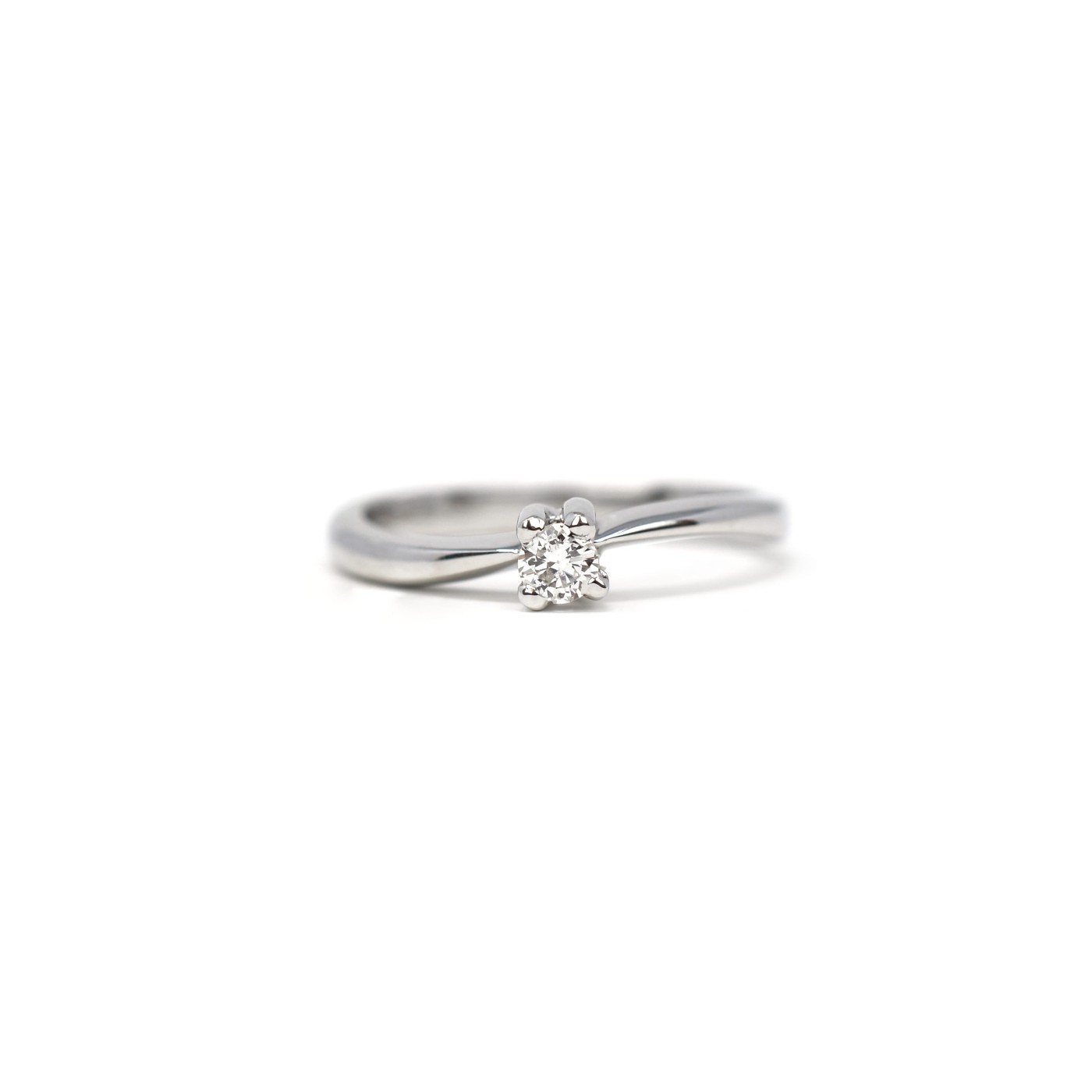 Anello con brillante
