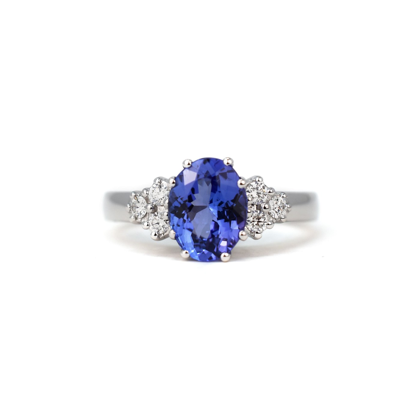 Anello con tanzanite e brillanti