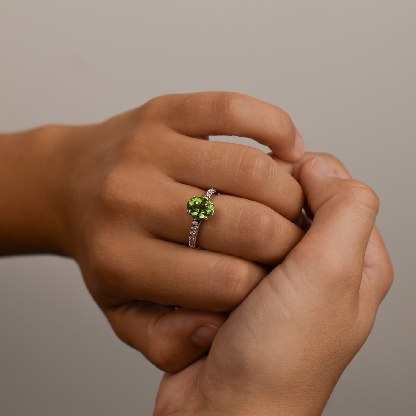 Anello tormalina verde brasiliana 2,41 e brillanti