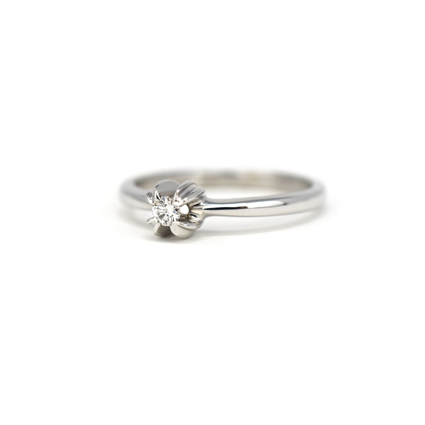 Anello solitario brillante da 0,05 ct
