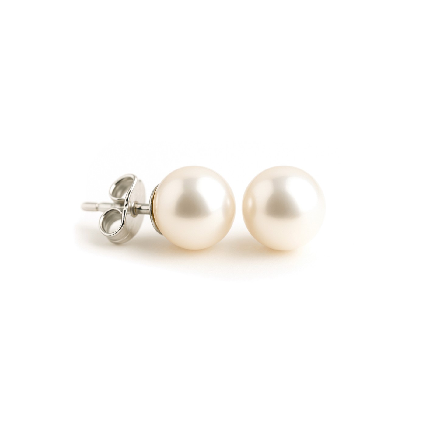 Orecchini di perle con montatura in oro bianco